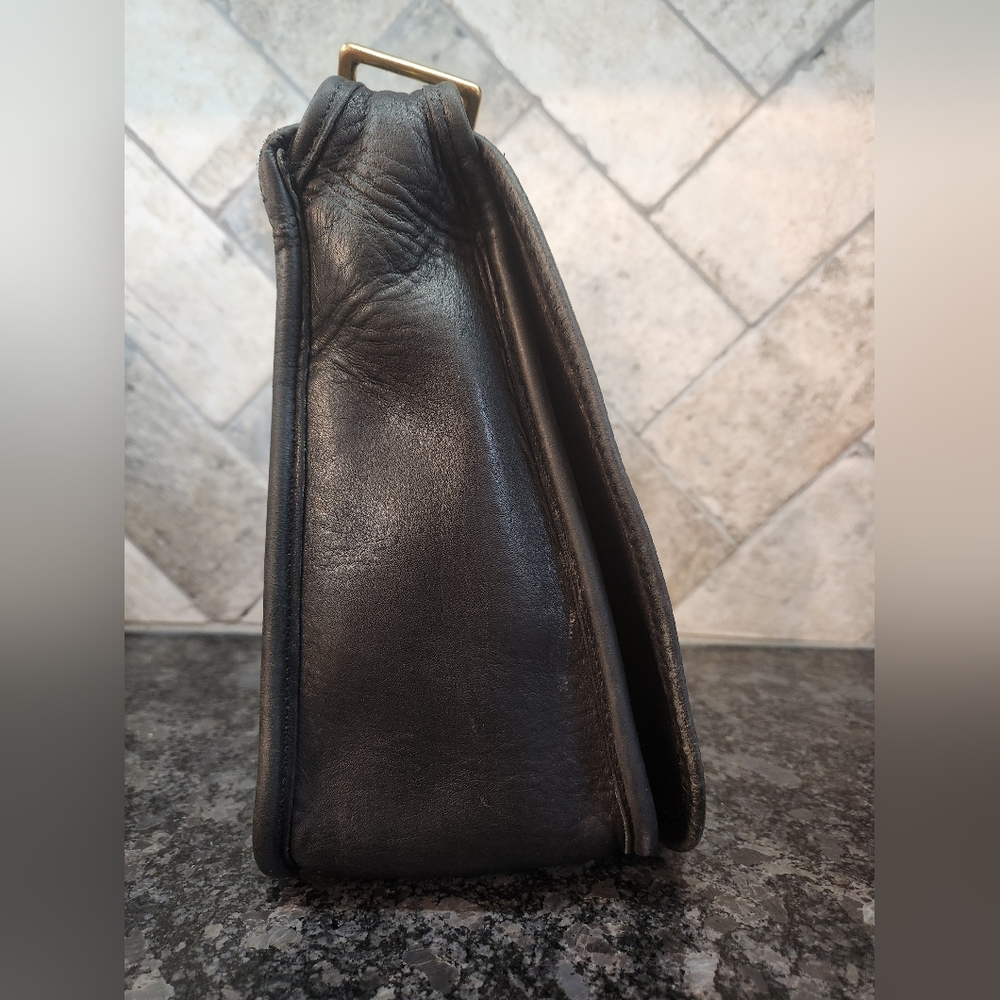 Vintage COACH Stewardess 9525 Brass Black Leather Crossbody Bag Costa Rica - Picture 2 of 16